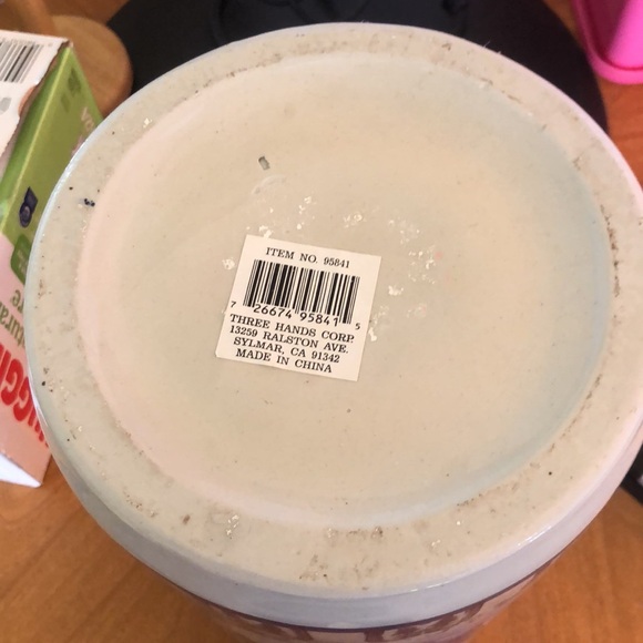 Chinoiserie Ceramic 18”x8” Umbrella Stand w/Birds & Roses Circa 1980’s - Picture 6 of 6